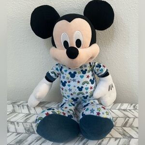 New condition: sleepy time Mickey plush